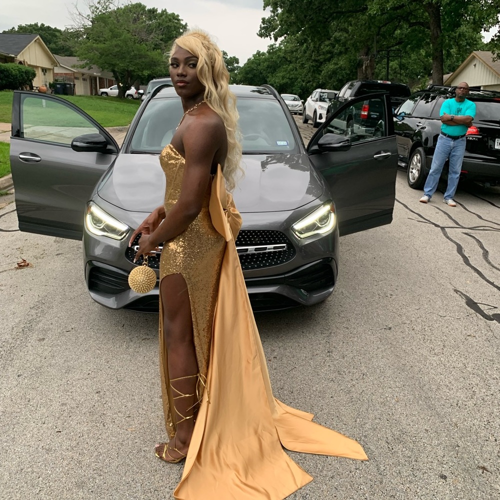 Elegant Gold Evening Gown